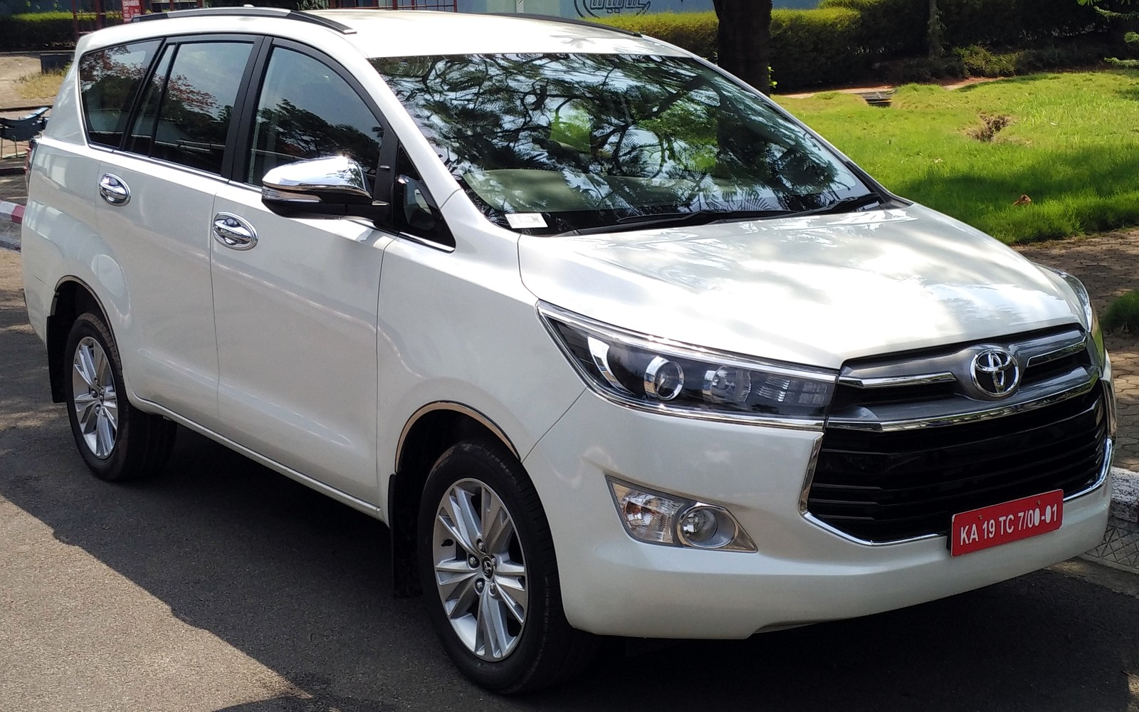 Innova Crysta